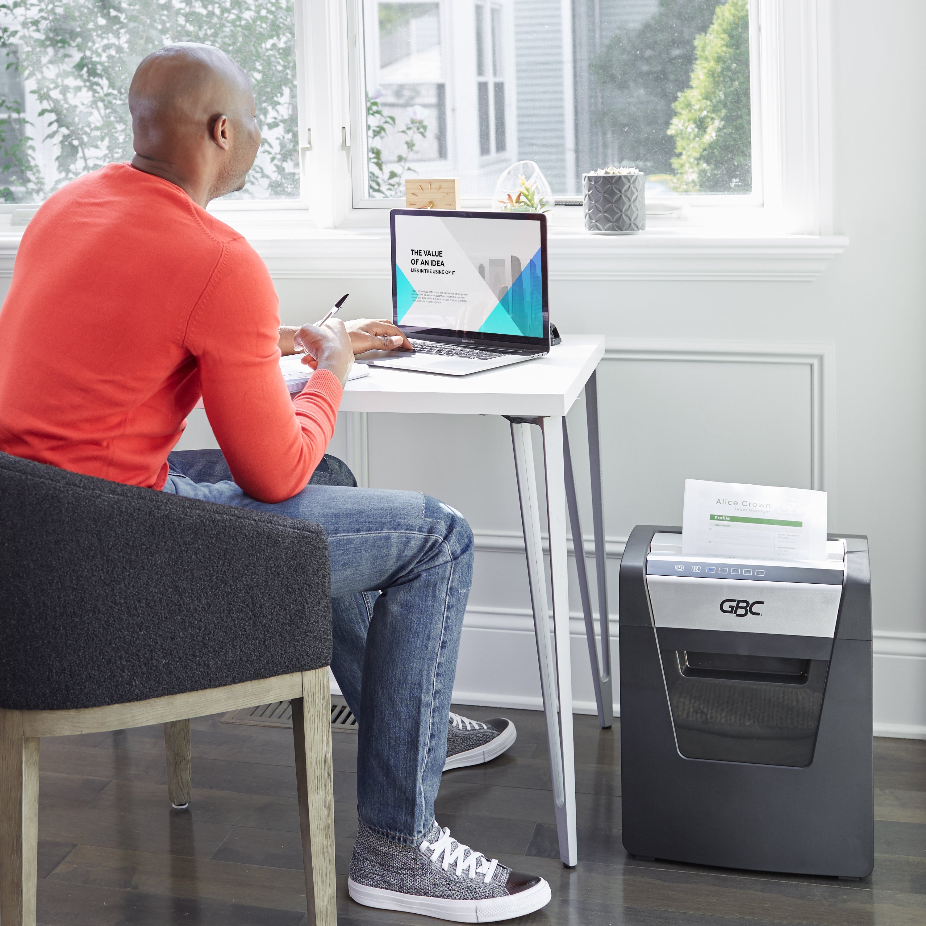 GBC ShredMaster SM10-06 High Security Micro-Cut Shredder