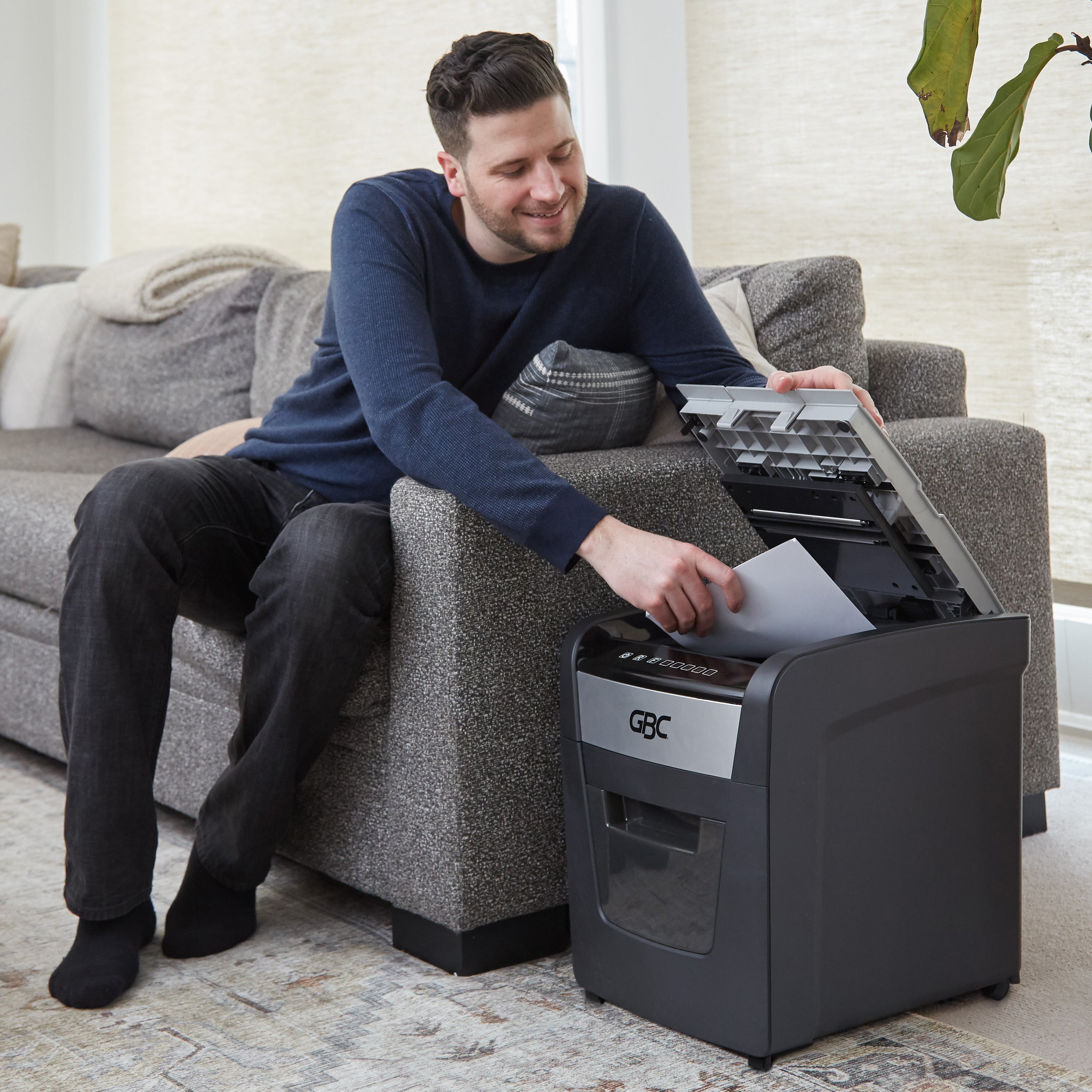 GBC 100M Personal Autofeed+ Micro Cut Shredder